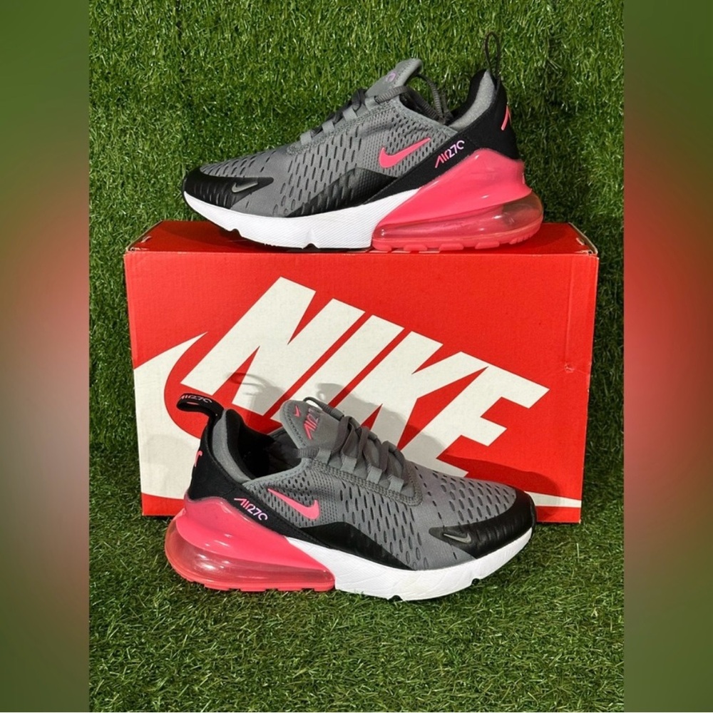 Nike Air Max 270 5Y Black and Pink Sneakers